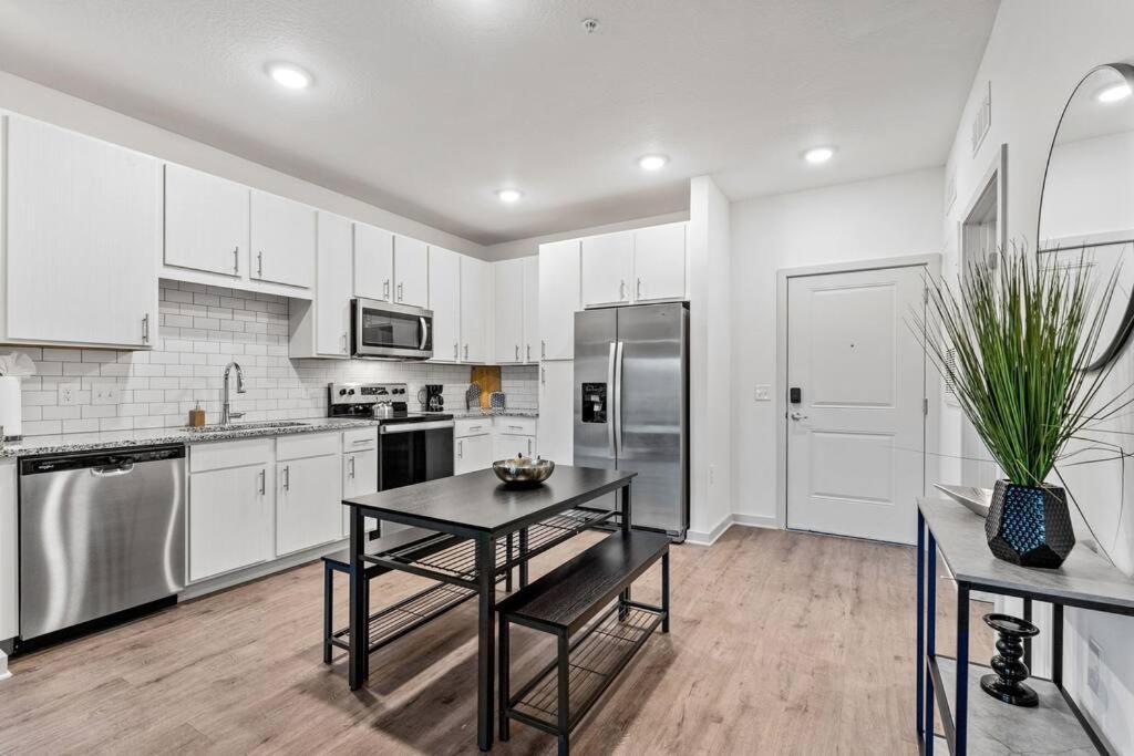 Complete Apartment ,10 Min To Parks Pets Allowed, Resort-Style Amenities Orlando Kültér fotó